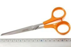 Fiskars F9859 Classic Householdscissors -Kitchen Knife Shop F9859 05 fiskars 9859 huishoudschaar d5