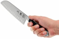 Güde Alpha Granton Santoku, 1546/18 9 Güde Alpha Granton Santoku, 1546/18 -Kitchen Knife Shop GU1546 18 05 gude alpha santoku met kuiltjes gu1546 18 d5