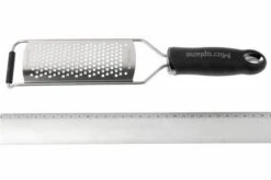 Microplane Gourmet Coarse Grater 5 Microplane Gourmet Coarse Grater -Kitchen Knife Shop KT3049 03 microplane rasp kt3049 d3